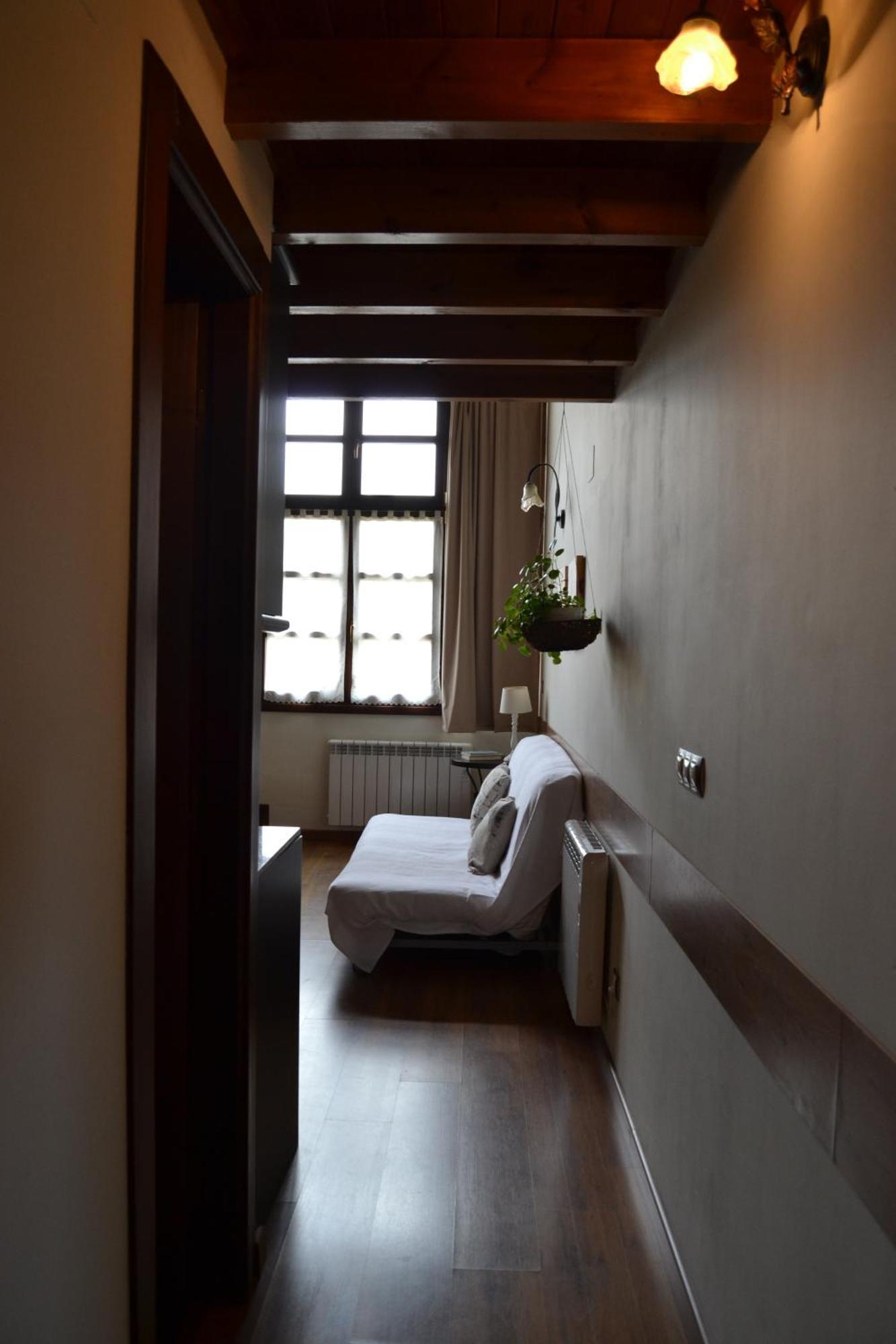 Apartamentos Rurales La Cirigueena Олес Экстерьер фото