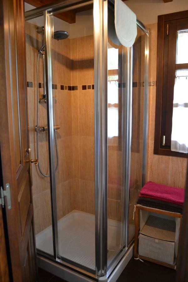 Apartamentos Rurales La Cirigueena Олес Экстерьер фото
