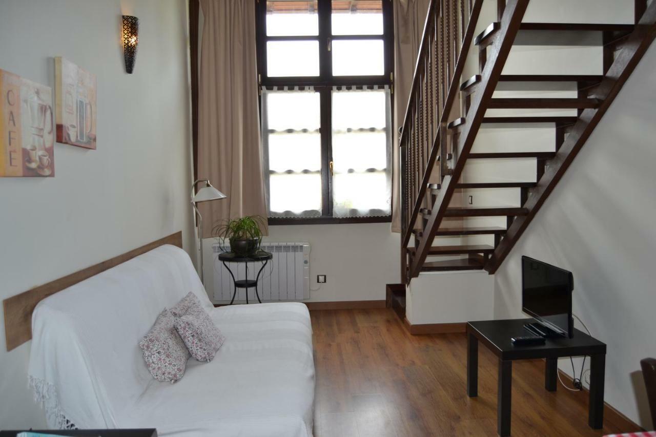 Apartamentos Rurales La Cirigueena Олес Экстерьер фото