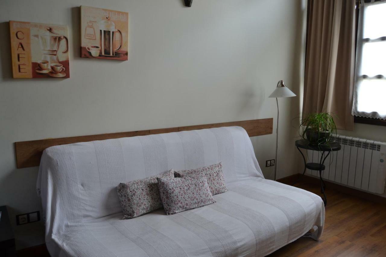 Apartamentos Rurales La Cirigueena Олес Экстерьер фото
